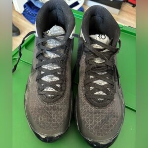 Tried on one shoe in 2019 didn’t fit never returned BRAND NEW